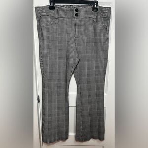 Torrid Pixie Flare Studio Luxe Ponte High-Rise Pants iblack white plaid Size 16